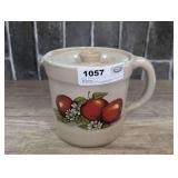 VINTAGE SHAKER AND THANGS POTTERY (MARSHALLVILLE, TX) PITCHER CROCK PITCHER WITH LID