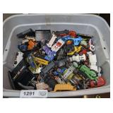 SMALL TUB FILLED WITH HOT WHEELS, MATCHBOX CARS, AND SIMILAR