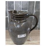 HANDMADE AND HAND SIGNED GLAZED POTTERY VASE