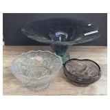 LARGE ART GLASS FRUIT BOWL, FORMAL GLASS SERVING COMPOTE, AND PURPLE ART GLASS DECORATIVE BOWL