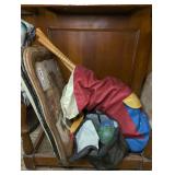 CONTENTS OF LOW HALL TREE SHELF INCLUDING OLD ORIGINAL COCA-COLA TRAYS, CROQUET SET, AND MORE