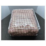 Bed covering, package is marked king size, please inspect this piece to make sure this is correct for your needs, see pictures or details.