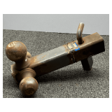 Three-way receiver ball hitch, with lock, see pictures or details.