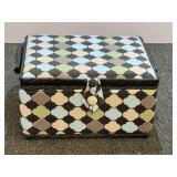Sewing basket, see pictures for details.