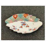 Mottahedeh reproduction of an 18th-century Meissen Leaf Dish, originally from the Collections of the Prince of Liechtenstein. See pictures for details.