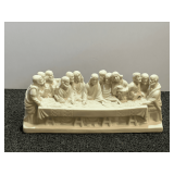 The Last Supper ceramic figurine with Jesus and his Disciples, one of the heads was broken at the neck but was re-glued, see pictures for details.