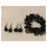 BLACK FACETED STRETCH BRACELET & 2 PAIR MATCHING PIERCED EARRINGS