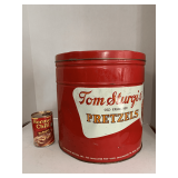VINTAGE LARGE TOM STURGIS PRETZEL TIN 12 1/4" TALL X 12" ROUND
