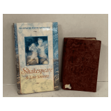 1919 ANTIQUE BOOK "LE VOYAGE" BY MARTIN & 1996 "SHAKESPEARE SONNETS" BOOK BY DUANE