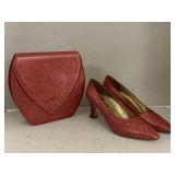 PAIR LEATHER ROSE COLORED PUMPS SIZE 9 1/2 (APPEAR NEW) W/ MATCHING PURSE BY DESIREE - MADE IN SPAIN