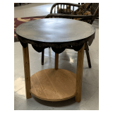 SOLID WOOD 2 TIER TABLE W/ BLACK TOLE PAINTED METAL ROUND REMOVABLE TOP 24" ROUND X 24 3/4" TALL