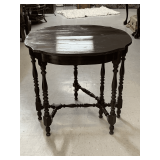 ANTIQUE GATE LEGGED FOLDING GAME TABLE (OPENED 32" X 31" X 31" TALL)