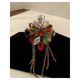 LARGE GOLD TONE JEWELED BANGLE BRACELET