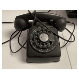 VINTAGE BLACK ROTARY PHONE
