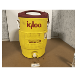 IGLOO 5 GALLON WATER COOLER