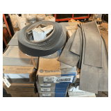 PALLET FULL OF LINOLEUM FLOORING / BASEBOARD