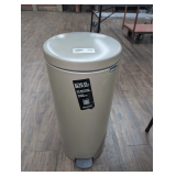 BRABANTIA FLIP TOP GARBAGE CAN