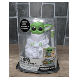 STAR WARS DESIGN A VINYL TOY IN ORIGINAL PACKAGE