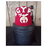 Mason Shriner Fez Egypt w/ Tassle, Jeweled Clips Case & Rain Hat