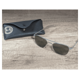 VINTAGE RAY-BAN SUNGLASSES WITH CASE