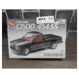 FACTORY SEALED AMT ERTL CHEVROLET C1500 454 SS MODEL