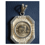 1984 1/10 OZ SOUTH AFRICAN GOLD KRUGERRAND COIN IN PENDANT CASING