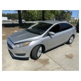 2017 Ford Focus Sedan SE I4, 2