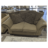 LOVESEAT WITH NAILHEAD TRIM AND ACCENT PILLOWS