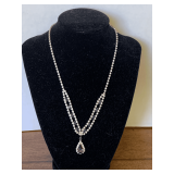 BEAUTIFUL VINTAGE RHINESTONE NECKLACE WITH UNIQUE COLOR STONES 14"