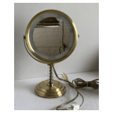 METAL/GLASS LIGHT UP MAKEUP MIRROR