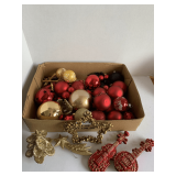 BOX OF VINTAGE RED/GOLD CHRISTMAS ORNAMENTS