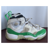 NIKE AIR JORDAN JUMPMAN TWO - TREY BASKETBALL SNEAKERS YOUTH SIZE 5 (USED/NORMAL WEAR)