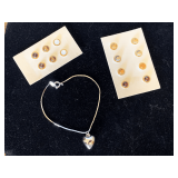 NEW/VINTAGE DAINTY SILVERTONE CHAIN BRACELET WITH PUFF HEART 6" IN ORIGINAL BOX AND 14 VINTAGE BUTTON COVERS