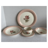 VINTAGE HOMER LAUGHLIN EGGSHELL SWING MOSS ROSE 5 PLACE SETTING