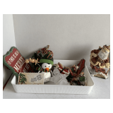 ASSORTMENT OF CHRISTMAS DECOR (CRATE NOT INCLUDED)