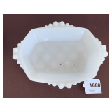 VINTAGE ANCHOR HOCKING WHITE MILK GLASS SMALL DISH 7 1/4" X 5 1/2"