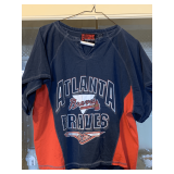 ATLANTA BRAVES LARGE T-SHIRT (CROPPED)