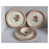 VINTAGE HOMER LAUGHLIN EGGSHELL SWING MOSS ROSE 3 DINNER PLATES & 2 BERRY BOWLS
