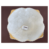 VINTAGE ANCHOR HOCKING WHITE MILK GLASS GRAPE PATTERN WITH GOLD TRIM SERVING BOWL 10" ROUND