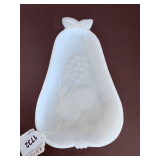 VINTAGE HAZEL ATLAS WHITE MILK GLASS PEAR SHAPED DISH 8" LONG X 5" WIDE