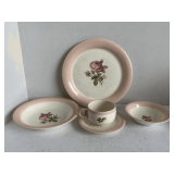 VINTAGE HOMER LAUGHLIN EGGSHELL SWING MOSS ROSE 5 PLACE SETTING