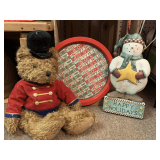 LARGE SHAGGY CHRISTMAS BEAR & HAPPY HOLIDAYS SNOWMAN DECOR (WOOD CRATE NOT INCLUDED)