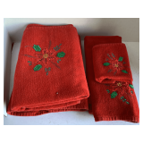 RED CHRISTMAS POINSETTIA 5 PIECE TOWEL SET