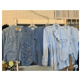 4 DENIM TOPS, 1 DENIM VEST (SIZES M/L)