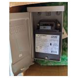 A/C DISCONNECT MODEL 80315 & 4 HEAVY DUTY METAL HOUSING BRACKETS.  APPEARS UNSUSED