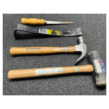 Hand tool assortment to include a hammer, small sledgehammer, keyhole saw, and flat bar. See pictures for details.