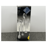 Oneida stainless steel utensils, cover with original box, see pictures for details.
