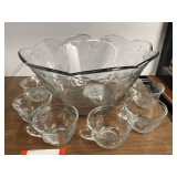 Anchor punch bowl set, "Savannah"pattern, comes with original box, appears to have never been used, see pictures for details.