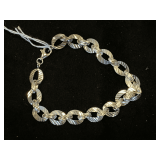 VERY NICE STERLING SILVER LINK BRACELET 7" LONG (APPROX 4.63 GRAMS)