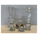 SHELF LOT TO INCLUDE SMALL APOTHECARY JAR WITH QUARTZ ROCKS, ART GLASS EGG & MORE